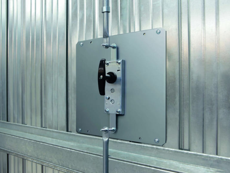 Imagen sobre Cerrajería para puertas de garaje en Badalona