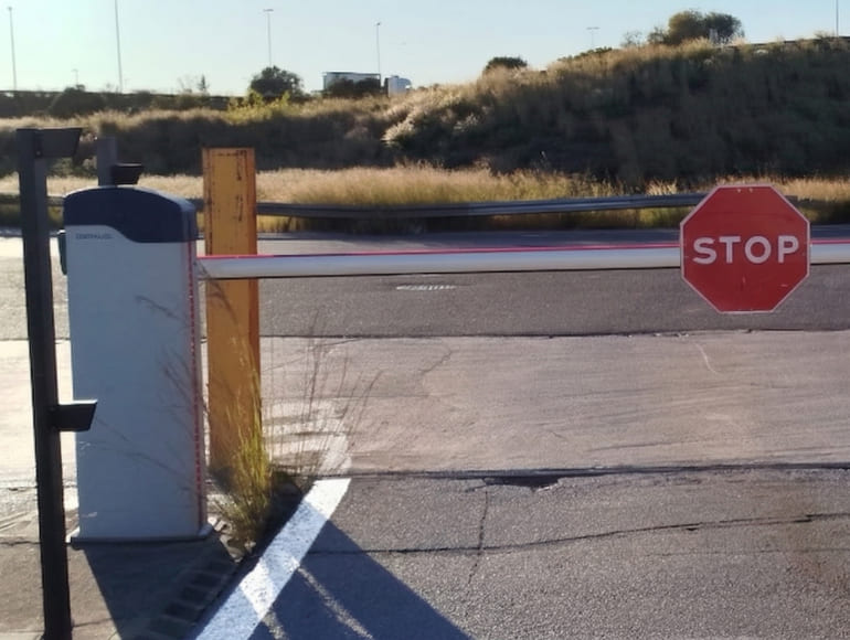 Imagen sobre Instalación y reparación de barreras automáticas en Badalona