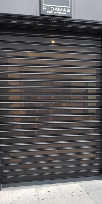 Imagen sobre Instalación y reparación persianas locales en Badalona