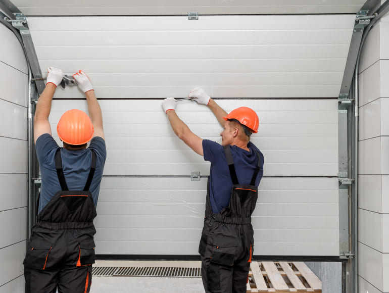 Imagen sobre Mantenimiento de puertas de garaje en Badalona