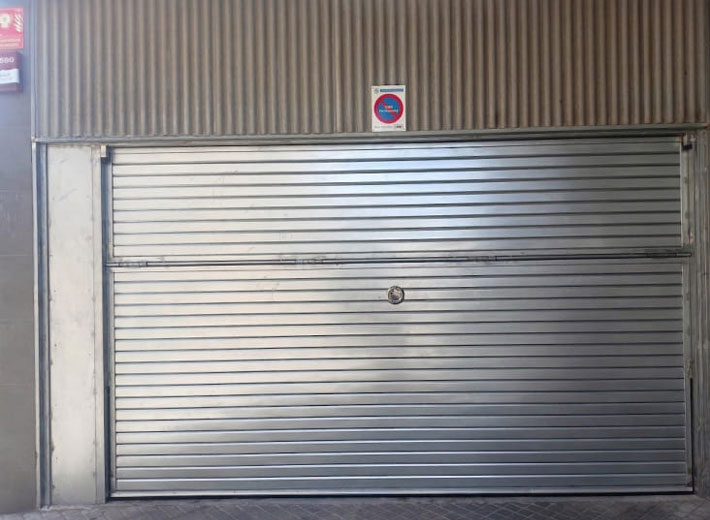 Imagen sobre Cerrajería para puertas de parking
