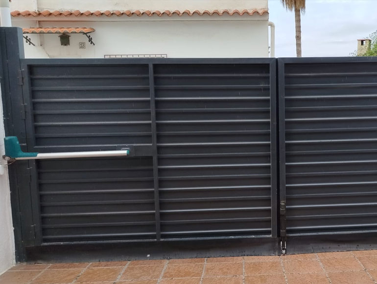 Imagen sobre Puertas de Parking en Badalona