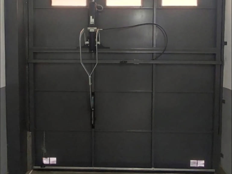 Imagen sobre Reparación de Puertas de Garaje en Badalona