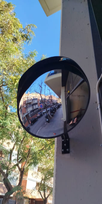 Imagen sobre Seguridad para puertas automáticas en Badalona